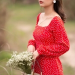 想练修图没有原片？橘色清纯少女写真原图来了