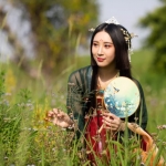 想练修图没有原片?花伞璎珞汉服美女写真RAW原图来了!