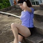 想练修图没有原片？元气健身美女写真RAW原图来了！