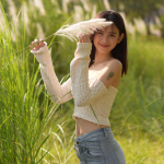 想练修图没有原片？户外美女写真人像RAW原图