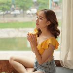 想练修图没有原片？室内美女人像写真RAW原图