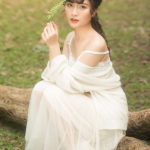 想练修图没有原片？林间少女私房RAW原片来了！