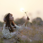 想练修图没有原片？日系美女户外写真RAW原图来了！