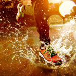 20个飞溅的雨水水花和水坑笔刷