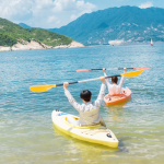 想练修图没有原片？海边度假情侣RAW原片来了！