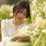 想练修图没有原片？花田美女RAW原片来了！